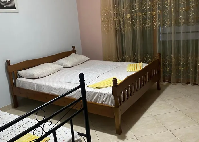 Emanuel Apartment Sarande